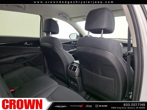 Used 2017 Kia Sorento FWD image 25