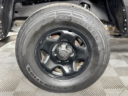 Used 2021 Toyota Tacoma SR5 RWD image 43