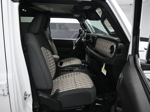 New 2026 Jeep Gladiator Sport AWD/4WD image 29