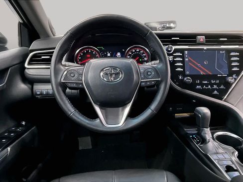 Used 2018 Toyota Camry XSE w/ Driver Assist Package FWD image 5