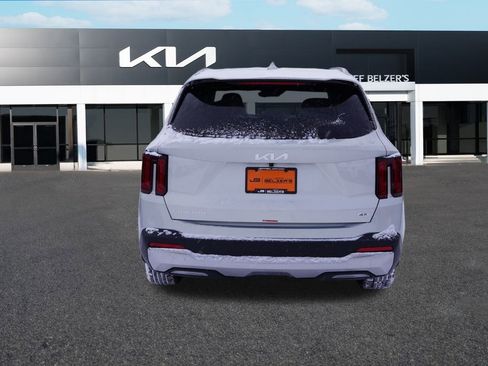 New 2026 Kia Sorento S image 4