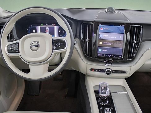 New 2025 Volvo XC60 B5 Ultra w/ Climate Package image 23