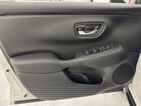 Certified 2026 Honda HR-V LX image 21