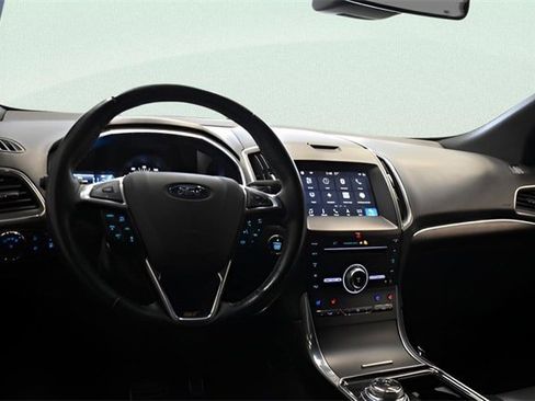 Used 2019 Ford Edge ST w/ Equipment Group 401A image 17