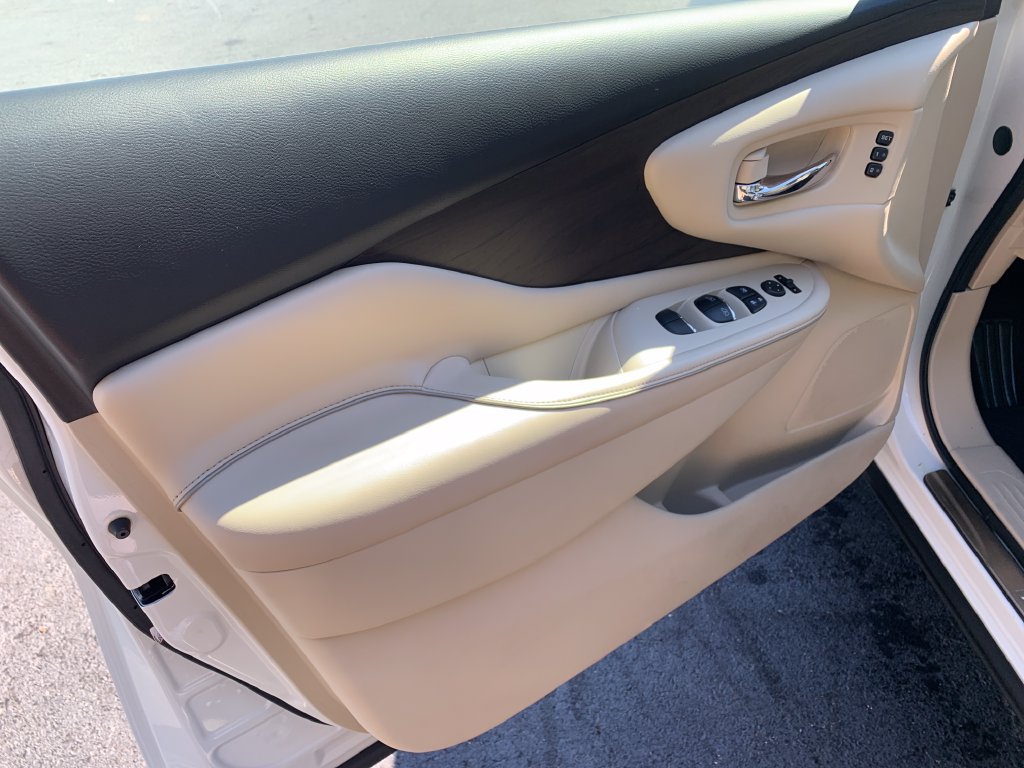 Certified 2019 Nissan Murano Platinum w/ Cargo Package AWD/4WD image 18