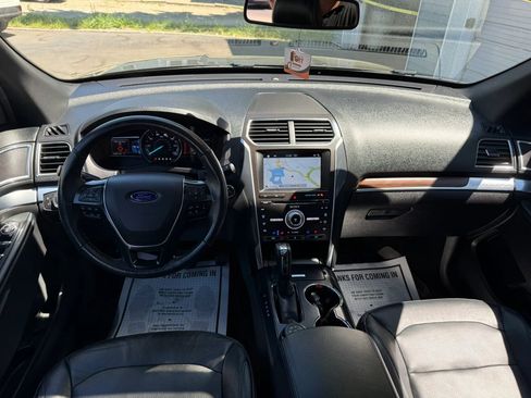 Used 2017 Ford Explorer Limited AWD/4WD image 11