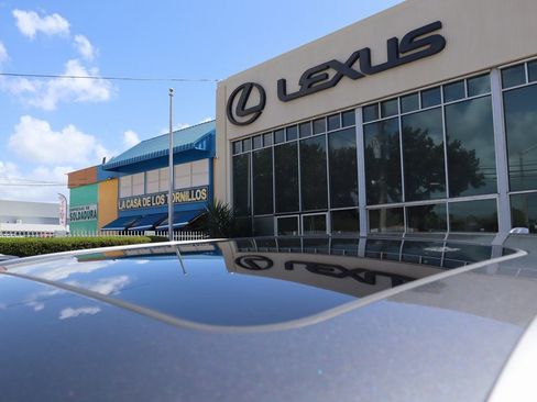 New 2026 Lexus RX 450h AWD image 11