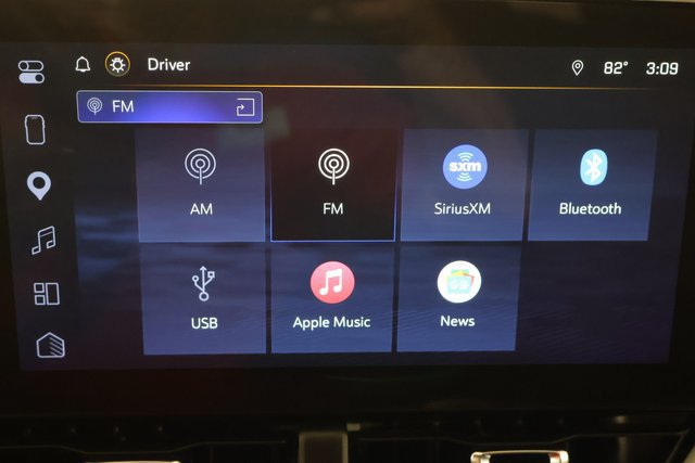 Used 2026 Chevrolet Equinox LT AWD/4WD image 22