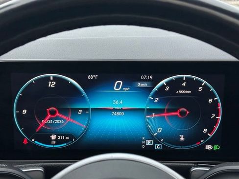 Used 2021 Mercedes-Benz GLB 250 4MATIC image 19