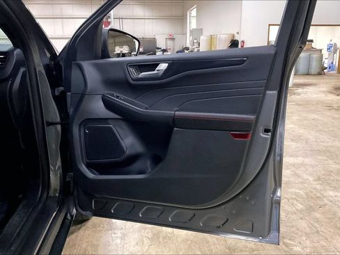 Certified 2025 Ford Escape ST-Line Elite AWD/4WD image 22