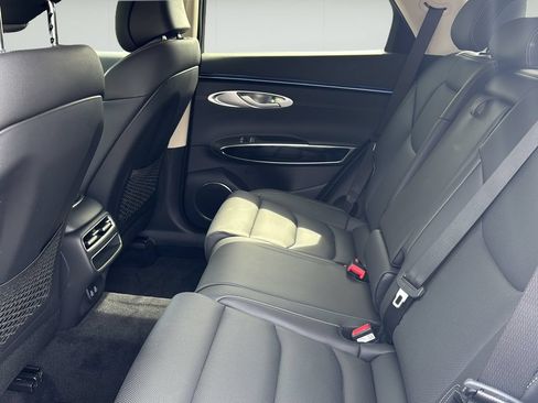 Certified 2026 Genesis GV70 2.5T AWD/4WD image 16