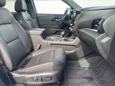 Used 2024 Chevrolet Traverse RS w/ LPO, Floor Liner Package AWD/4WD image 17