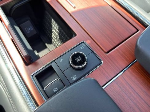 Used 2024 Lincoln Navigator Premiere AWD/4WD image 43