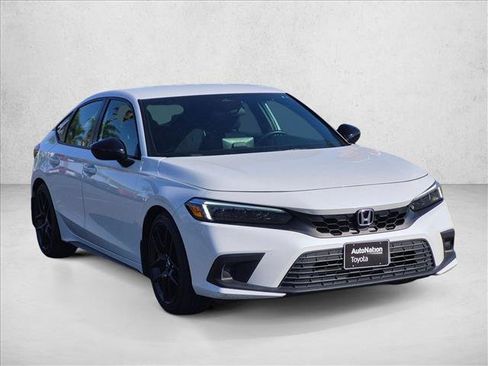 Used 2022 Honda Civic Sport image 3