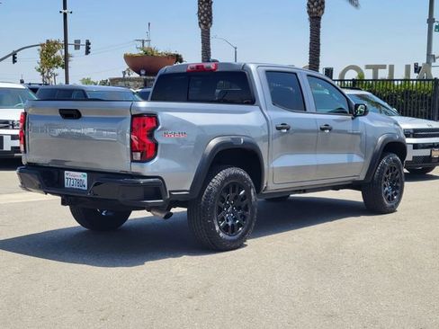 Used 2025 Chevrolet Colorado Trail Boss AWD/4WD image 4