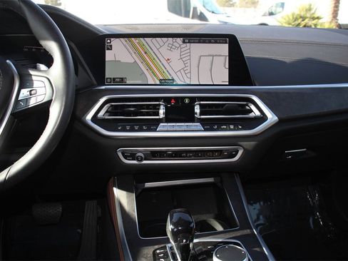 Used 2022 BMW X5 xDrive40i w/ Premium Package image 18