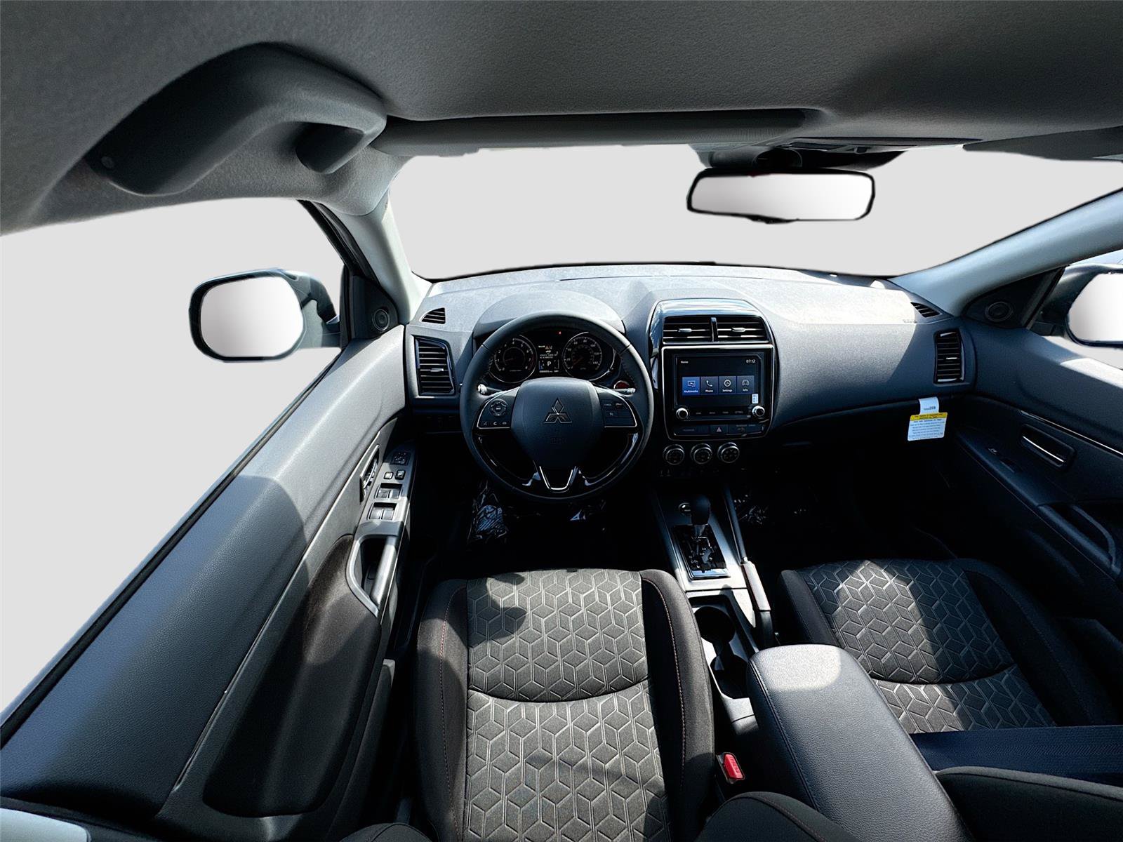 Used 2026 Mitsubishi Outlander Sport AWD image 3