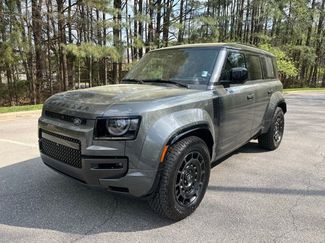 Used 2025 Land Rover Defender 110 video 1