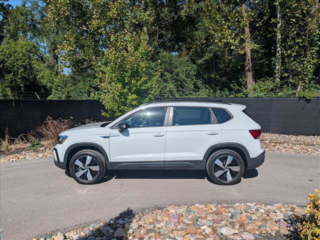 Used 2024 Volkswagen Taos S AWD/4WD image 2