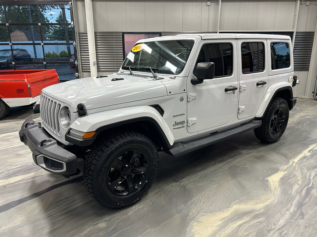 Used 2018 Jeep Wrangler Unlimited Sahara AWD/4WD image 33