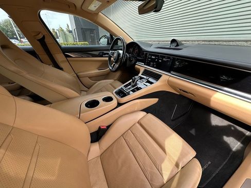 Used 2018 Porsche Panamera image 36