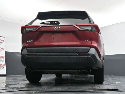 Used 2019 Toyota RAV4 LE image 23