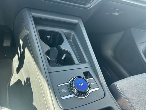 Certified 2025 Volkswagen Tiguan S image 54