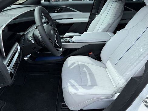 New 2025 Cadillac Lyriq Luxury image 12