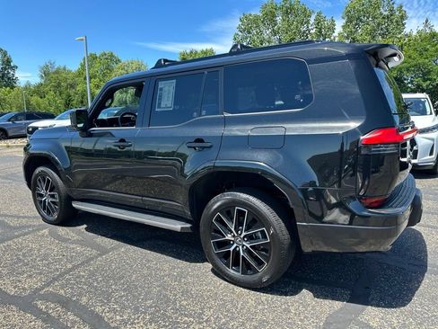 Used 2024 Lexus GX 550 w/ Accessory Package (Z1) AWD/4WD image 9