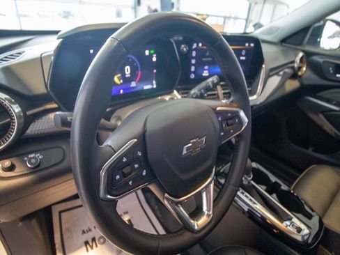 Used 2024 Chevrolet Trax ACTIV w/ Sunroof Package image 20