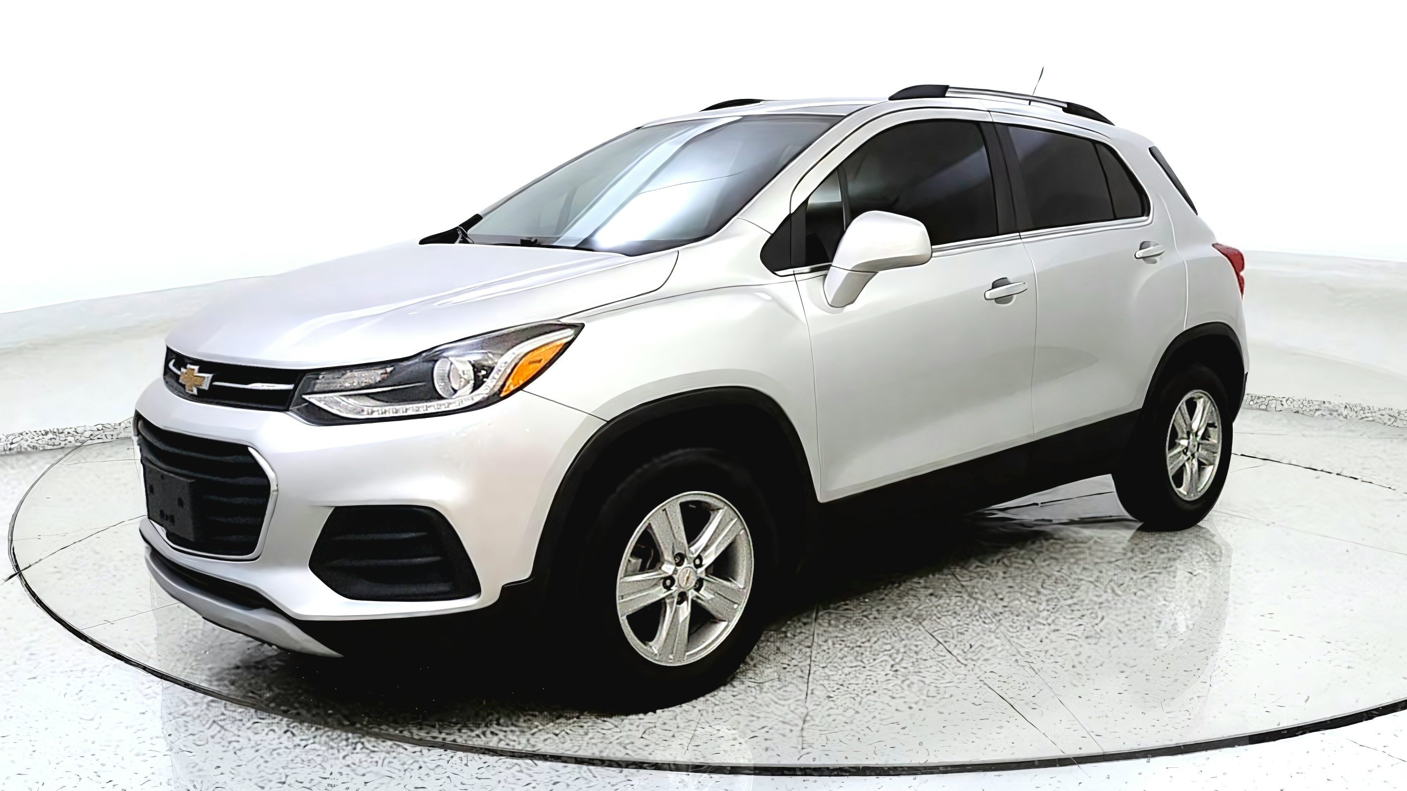 Used 2019 Chevrolet Trax LT w/ LT Convenience Package AWD/4WD image 3