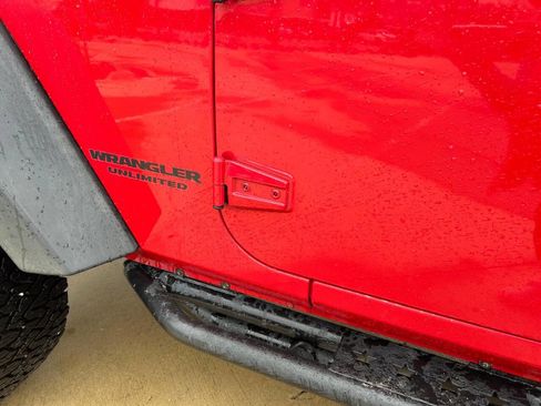 Used 2014 Jeep Wrangler Unlimited Sport w/ Connectivity Group image 69