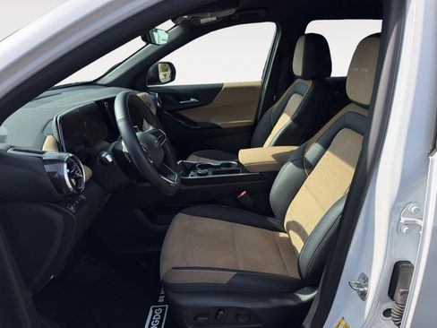 Used 2025 Chevrolet Equinox ACTIV w/ Safety and Technology Package image 10