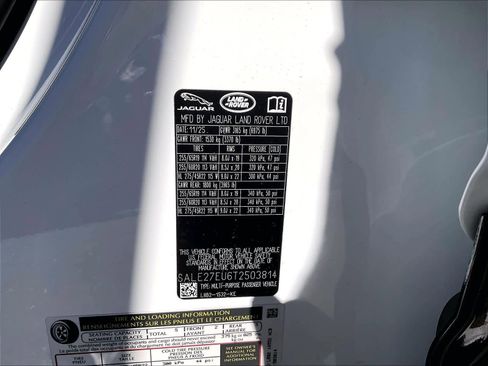 New 2026 Land Rover Defender 110 X-Dynamic SE image 36