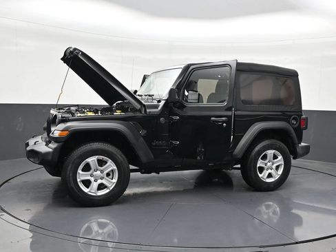Used 2022 Jeep Wrangler Sport AWD/4WD image 30