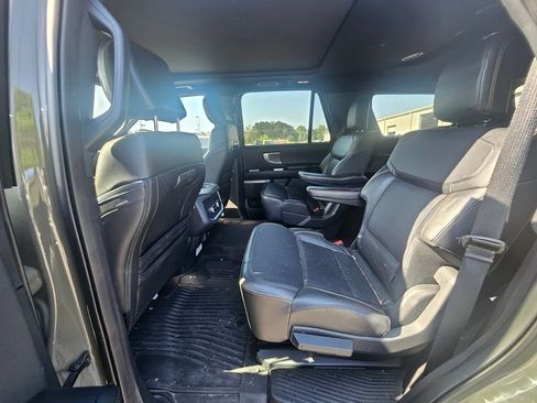 Used 2025 Ford Expedition Tremor image 13