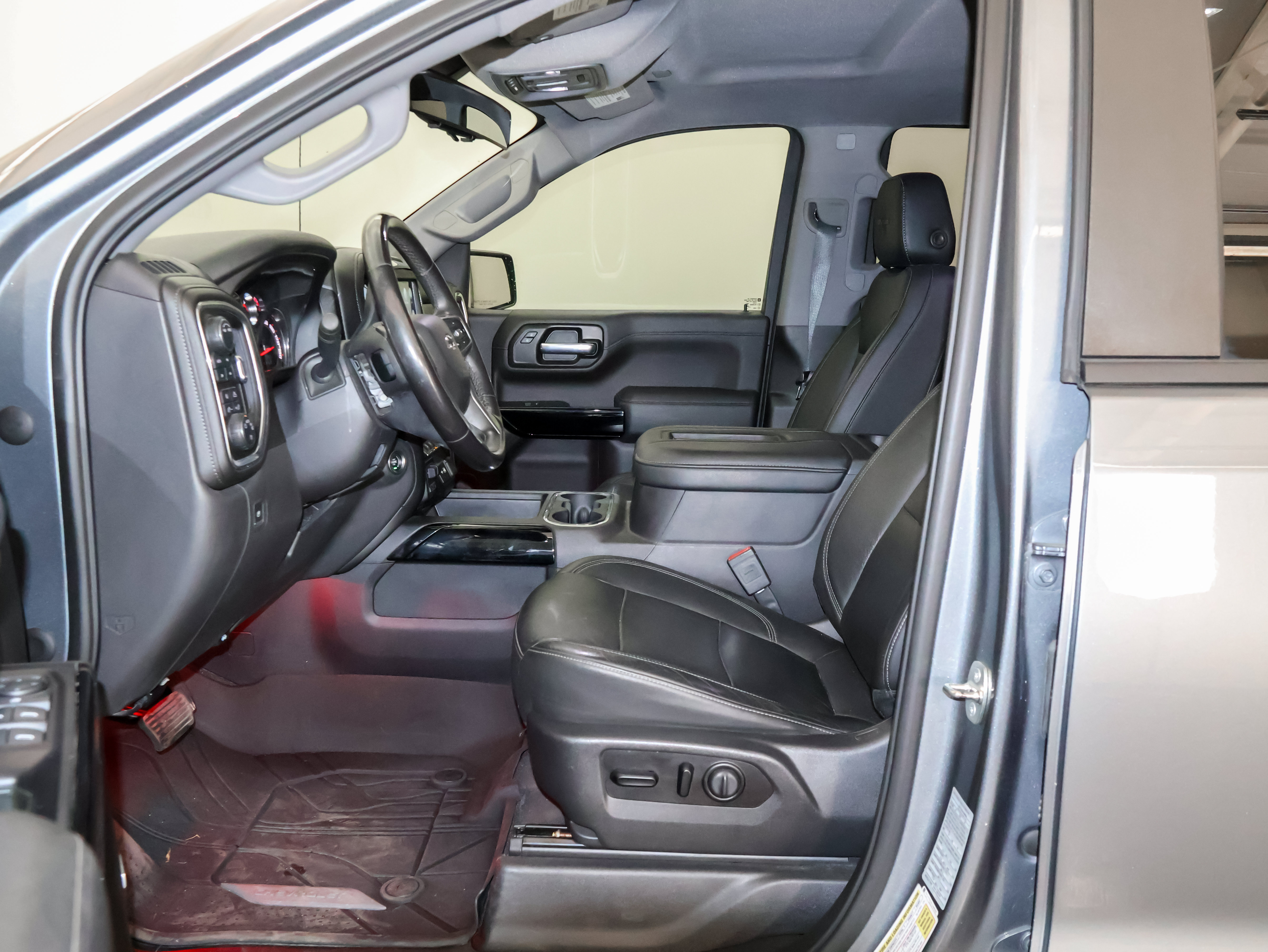 Used 2020 Chevrolet Silverado 1500 RST AWD/4WD image 12