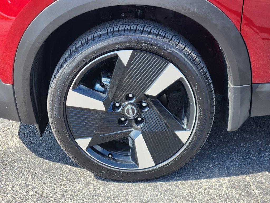 Used 2026 Nissan Kicks SR w/ SR Premium Package FWD image 10