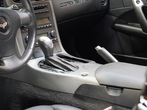 Used 2007 Chevrolet Corvette Coupe w/ Preferred Equipment Group RWD image 41