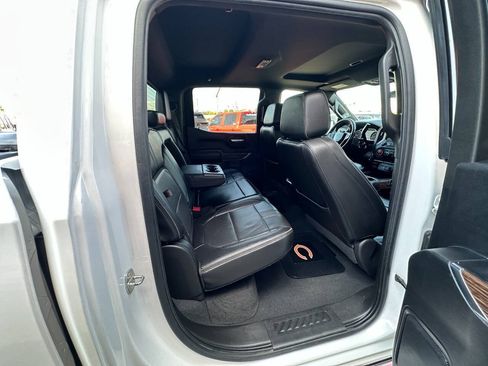 Used 2021 Chevrolet Silverado 1500 High Country w/ Technology Package AWD/4WD image 29