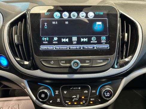 Used 2017 Chevrolet Volt LT w/ Comfort Package FWD image 16