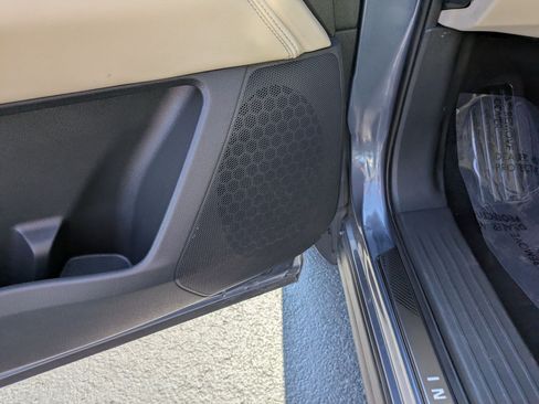 Used 2023 INFINITI QX60 Sensory AWD/4WD image 13