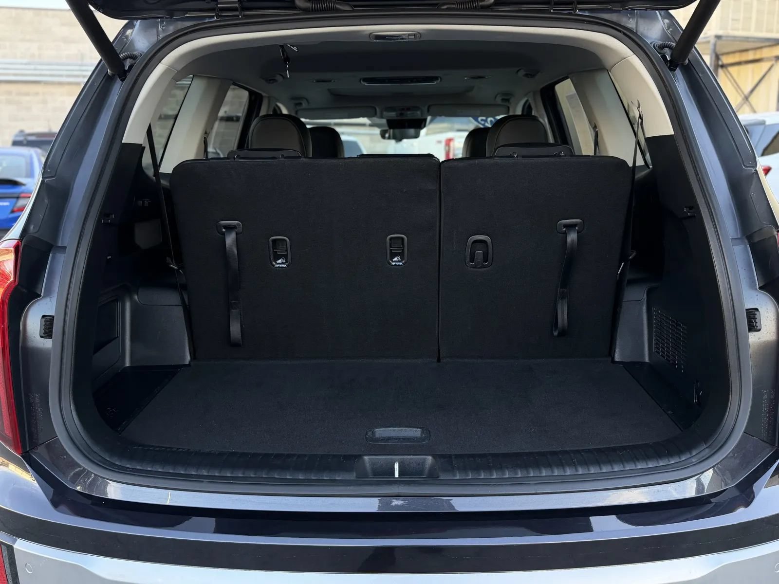 Used 2025 Kia Telluride S AWD/4WD image 21