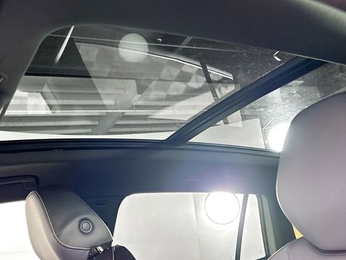 New 2026 Volkswagen Tiguan SE R-Line AWD/4WD image 18