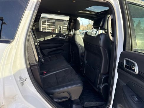 Used 2019 Jeep Grand Cherokee Altitude image 13