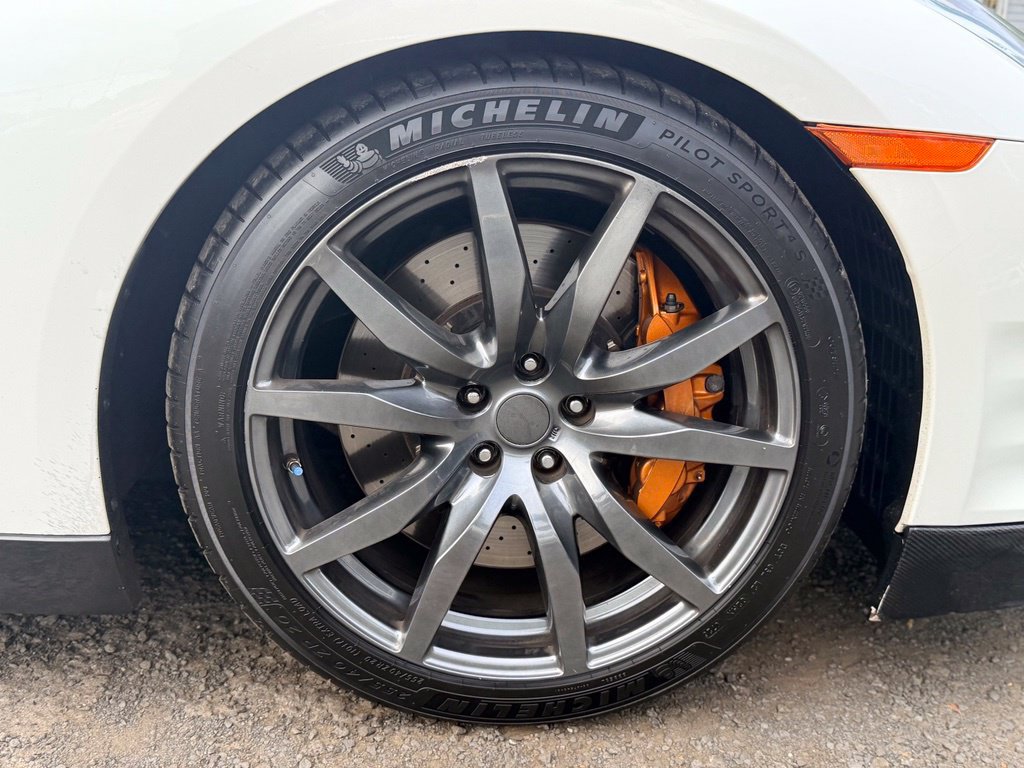 Used 2015 Nissan GT-R Premium AWD/4WD image 18