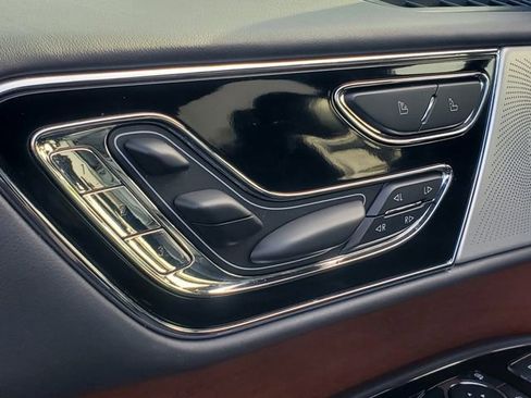 Used 2024 Lincoln Navigator Black Label image 10