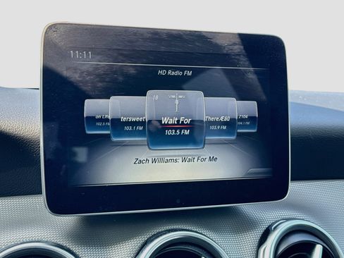 Used 2020 Mercedes-Benz GLA 250 4MATIC image 18