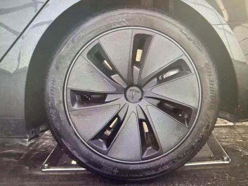 Used 2025 Tesla Model 3 Long Range image 7