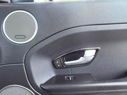 Used 2015 Land Rover Range Rover Evoque Pure Plus image 16